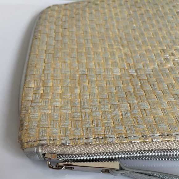 Neiman Marcus metallic weave clutch / zip bag NWOT - Picture 9 of 13